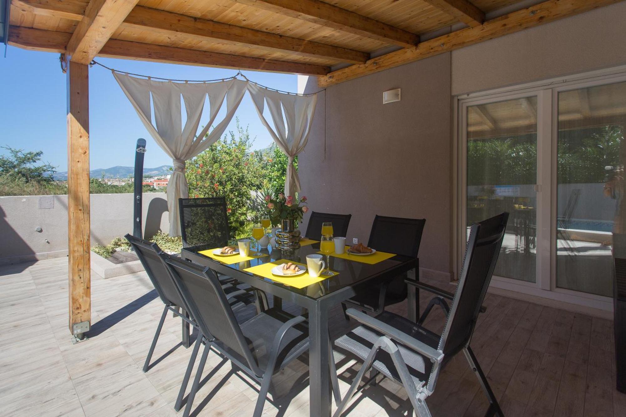 Kaštela Life - New And Luxury Holiday House מראה חיצוני תמונה