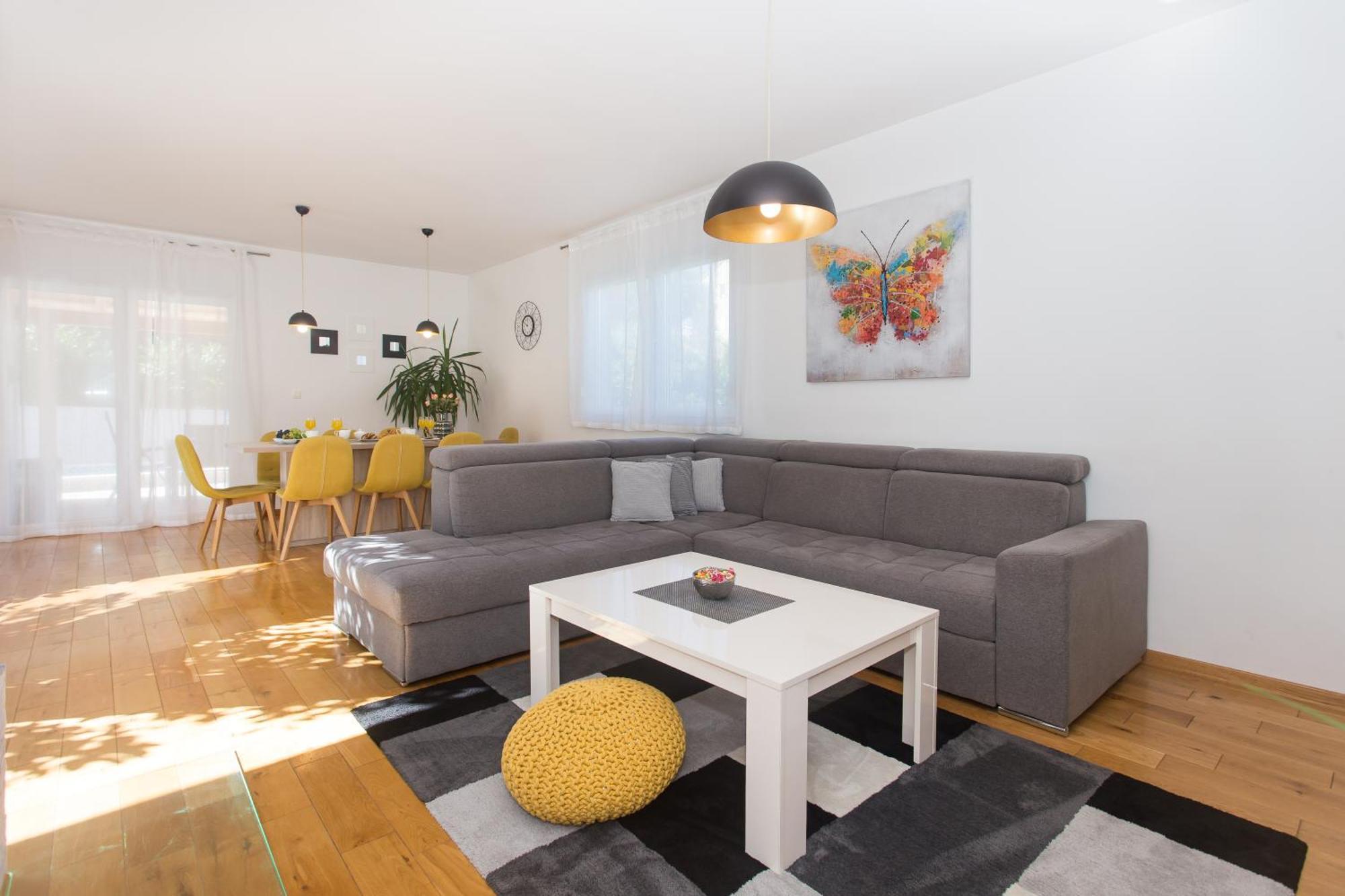 Kaštela Life - New And Luxury Holiday House מראה חיצוני תמונה