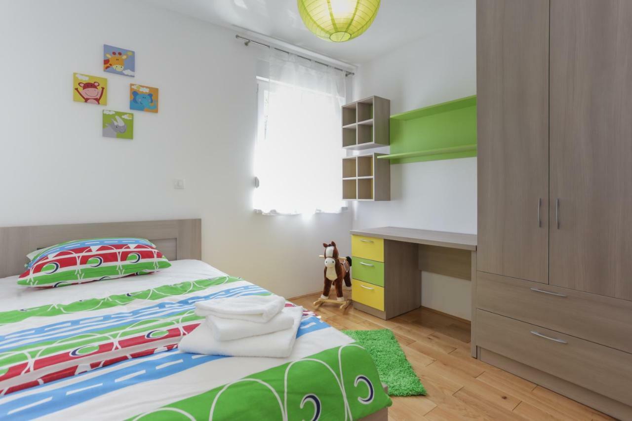 Kaštela Life - New And Luxury Holiday House מראה חיצוני תמונה