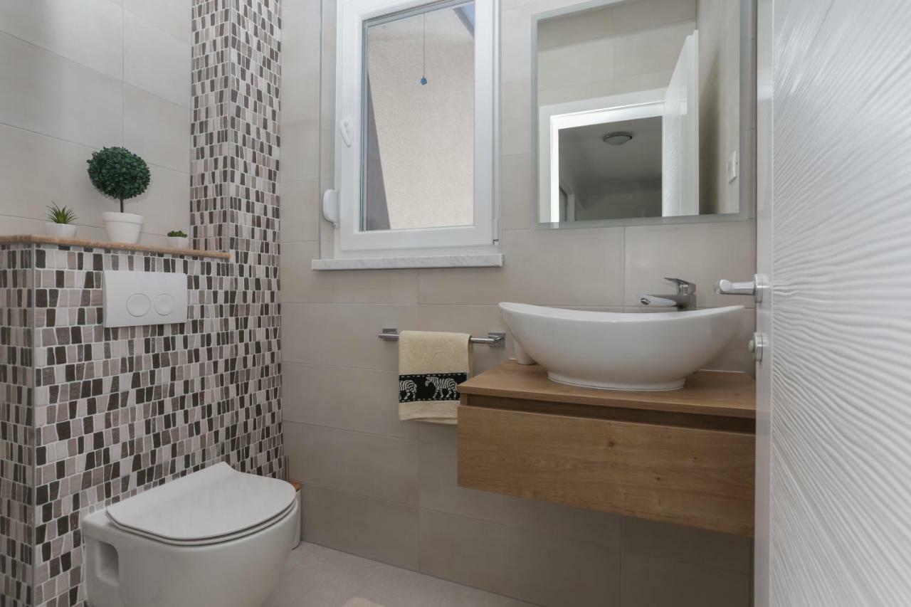 Kaštela Life - New And Luxury Holiday House מראה חיצוני תמונה